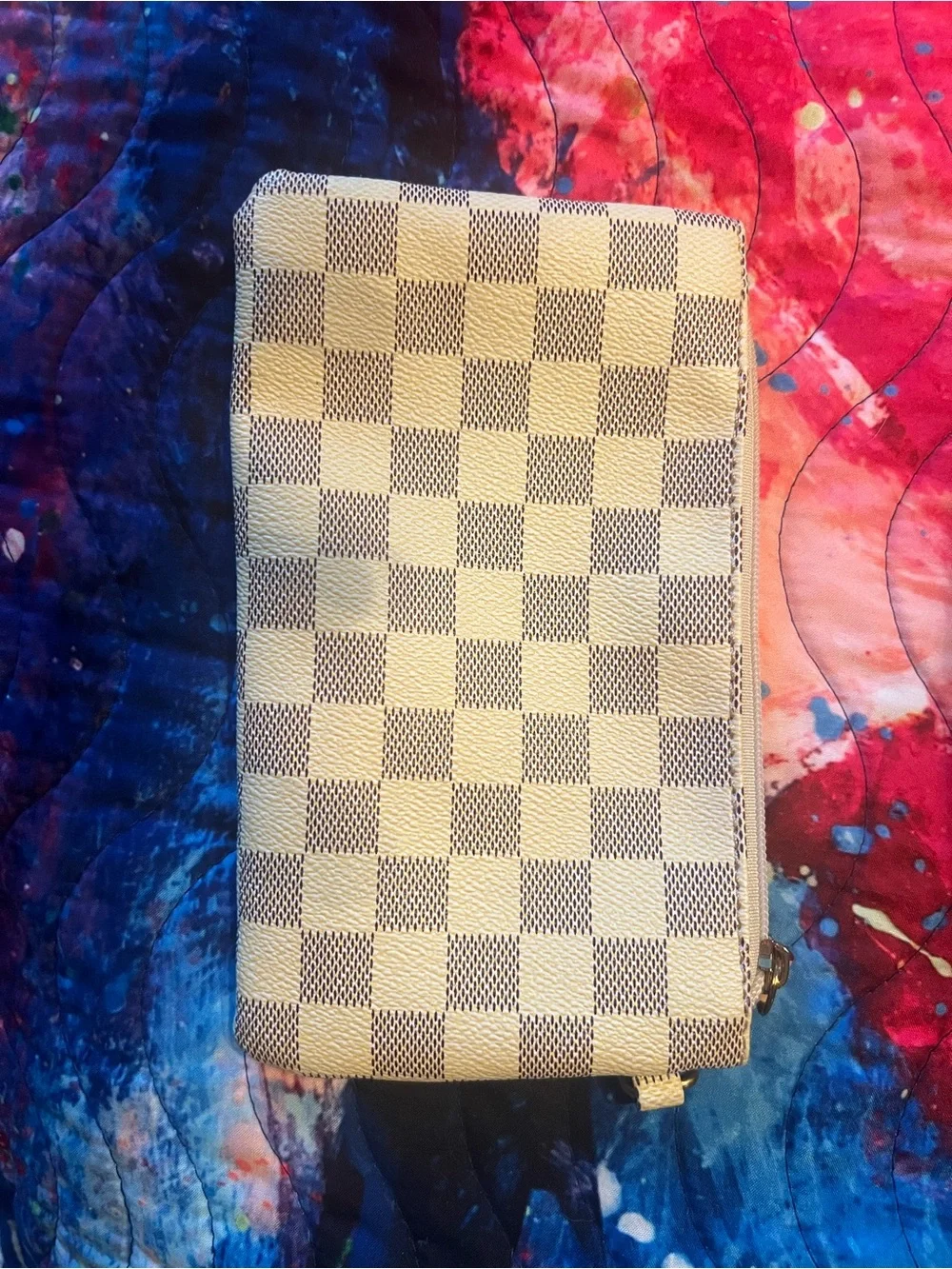 Checkered crème and grey bag with pouch